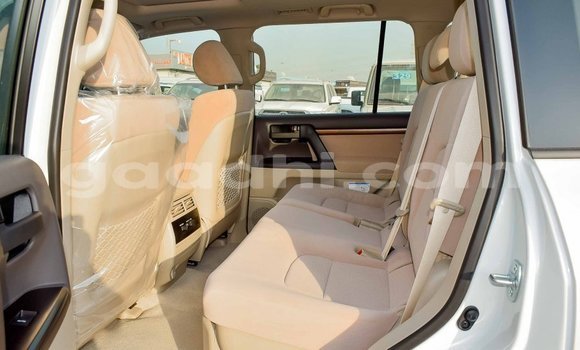 Buy Import Toyota Land Cruiser White Car in Import - Dubai in Somalia Buy Import Toyota Land Cruiser White Car in Import - Dubai in Somalia
