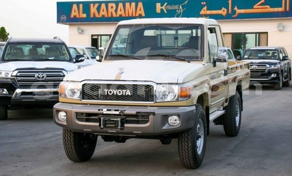 Buy Import Toyota Land Cruiser Beige Car in Import - Dubai in Somalia Buy Import Toyota Land Cruiser Beige Car in Import - Dubai in Somalia