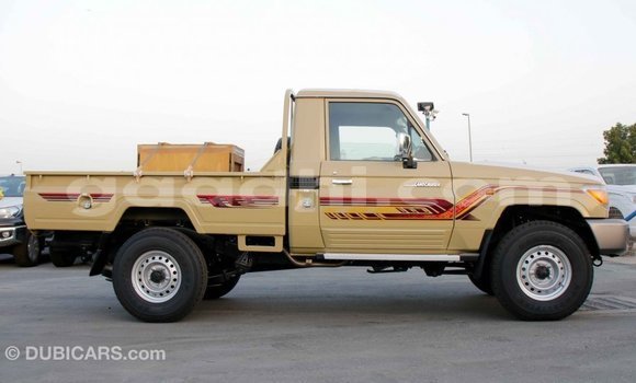 Buy Import Toyota Land Cruiser Beige Car in Import - Dubai in Somalia Buy Import Toyota Land Cruiser Beige Car in Import - Dubai in Somalia