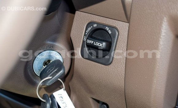 Buy Import Toyota Land Cruiser Beige Car in Import - Dubai in Somalia Buy Import Toyota Land Cruiser Beige Car in Import - Dubai in Somalia