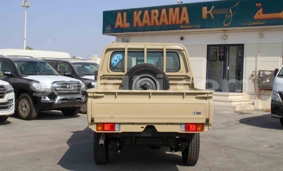 Buy Import Toyota Land Cruiser Beige Car in Import - Dubai in Somalia Buy Import Toyota Land Cruiser Beige Car in Import - Dubai in Somalia