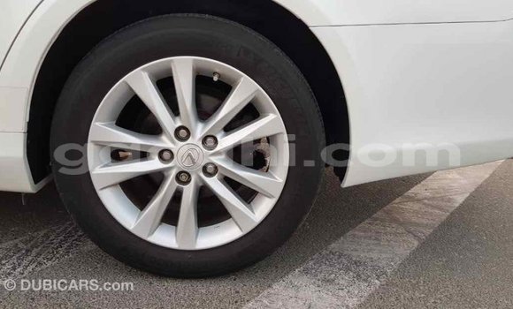 اشتري Imported Lexus ES أبيض سيارة في Import - Dubai في الصومال اشتري Imported Lexus ES أبيض سيارة في Import - Dubai في الصومال