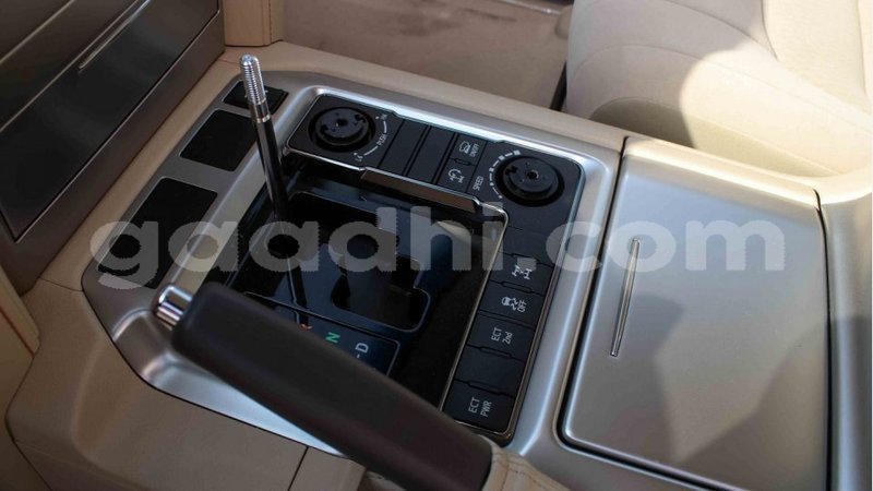 Big with watermark toyota land cruiser somalia import dubai 3953