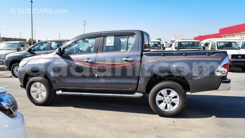 Big with watermark toyota hilux somalia import dubai 3959