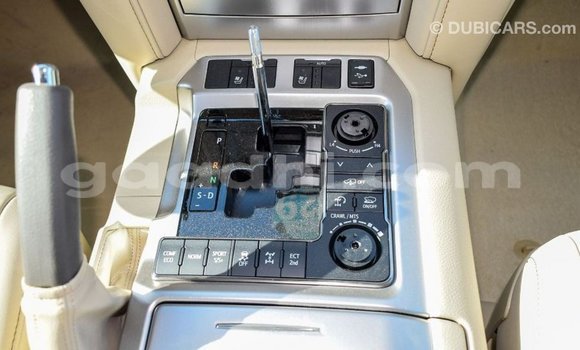 Buy Import Toyota Land Cruiser White Car in Import - Dubai in Somalia Buy Import Toyota Land Cruiser White Car in Import - Dubai in Somalia