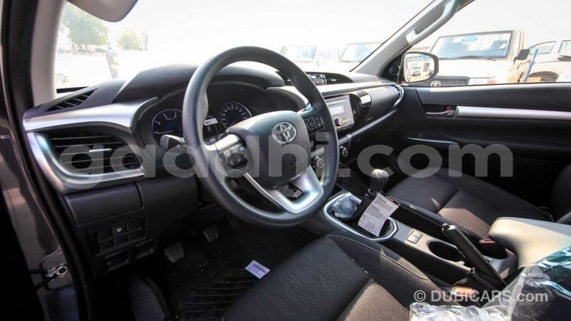 Big with watermark toyota hilux somalia import dubai 3964