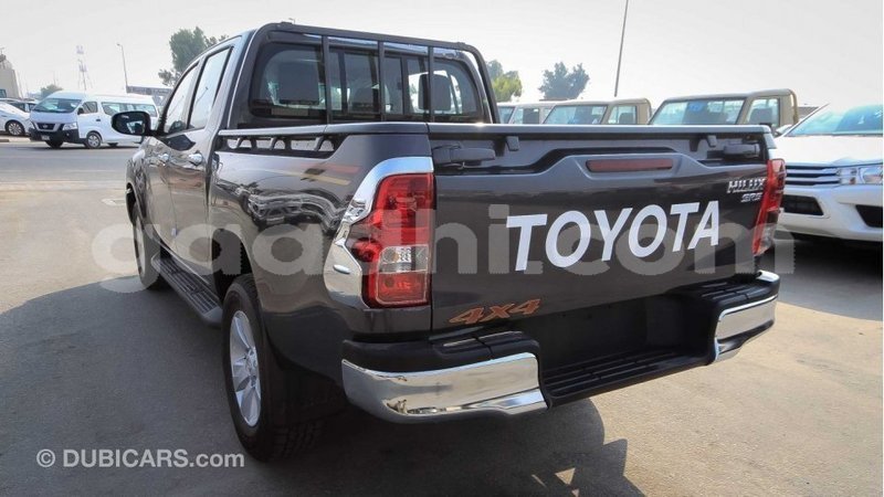 Big with watermark toyota hilux somalia import dubai 3964