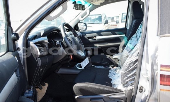 Nunua Imported Toyota Hilux Nyingine Gari ndani ya Import - Dubai nchini Somalia Nunua Imported Toyota Hilux Nyingine Gari ndani ya Import - Dubai nchini Somalia