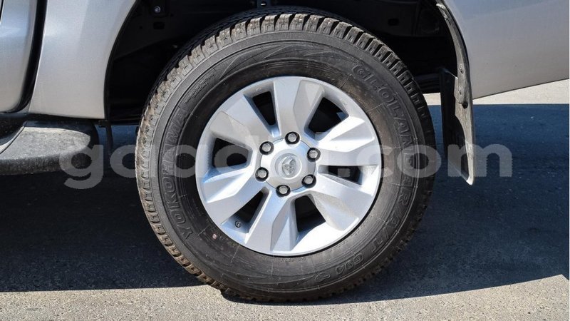 Big with watermark toyota hilux somalia import dubai 3966