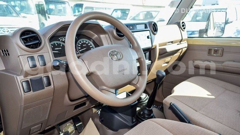 Big with watermark toyota land cruiser somalia import dubai 3968