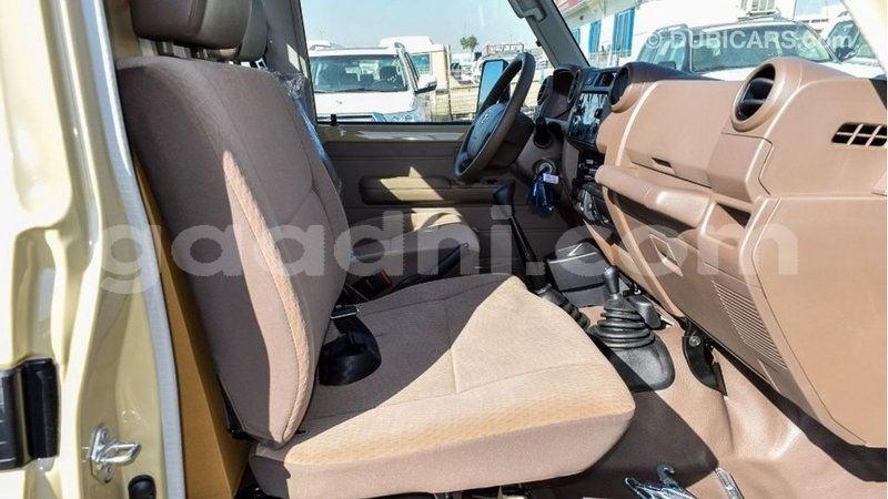 Big with watermark toyota land cruiser somalia import dubai 3968
