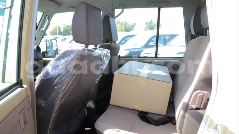 Big with watermark toyota land cruiser somalia import dubai 3969