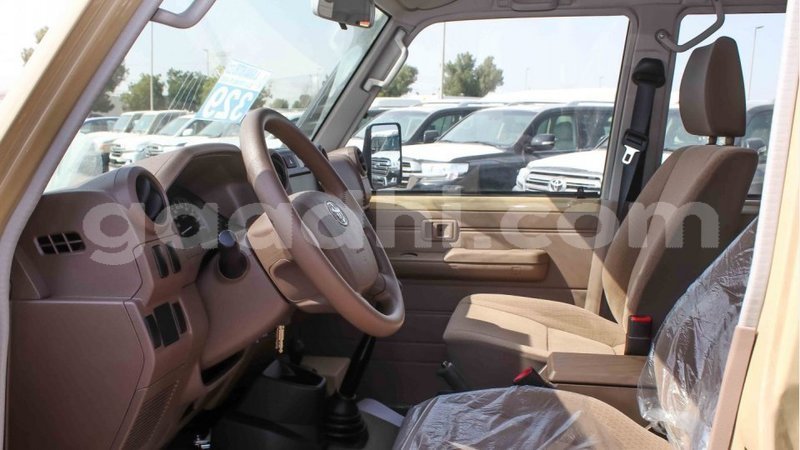 Big with watermark toyota land cruiser somalia import dubai 3969