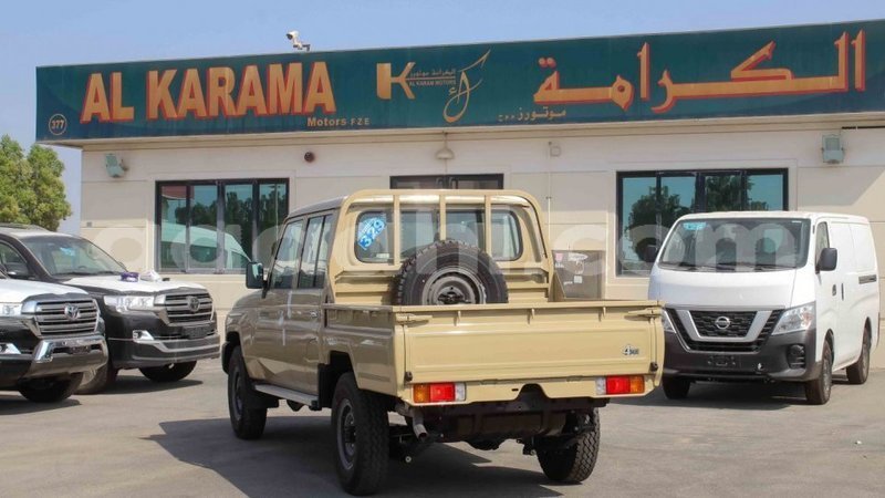 Big with watermark toyota land cruiser somalia import dubai 3969