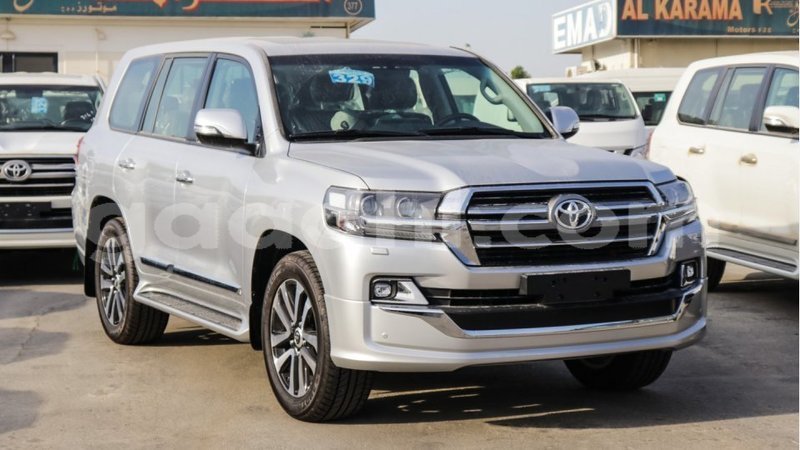 Big with watermark toyota land cruiser somalia import dubai 3970