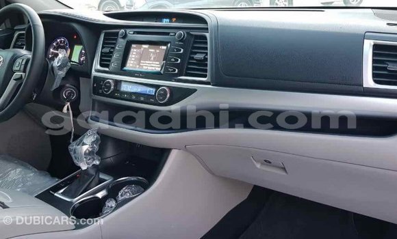 ይግዙ Imported Toyota Highlander ሌላ መኪና በ Import - Dubai በ ሶማሊያ ይግዙ Imported Toyota Highlander ሌላ መኪና በ Import - Dubai በ ሶማሊያ