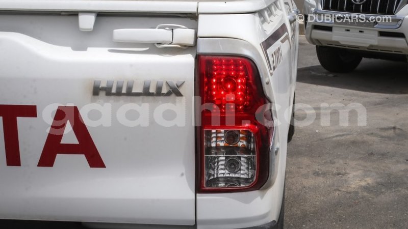 Big with watermark toyota hilux somalia import dubai 3973