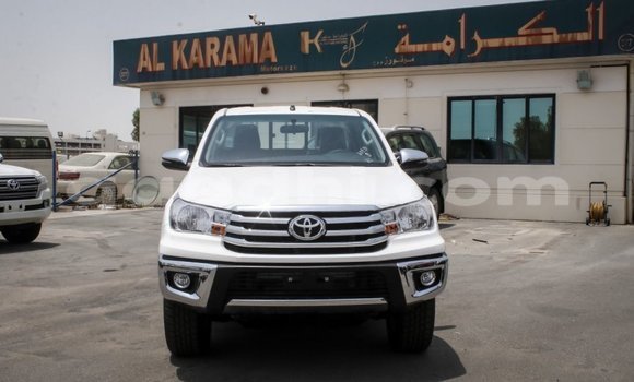 Nunua Imported Toyota Hilux Nyeupe Gari ndani ya Import - Dubai nchini Somalia Nunua Imported Toyota Hilux Nyeupe Gari ndani ya Import - Dubai nchini Somalia