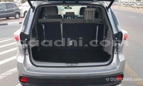 ይግዙ Imported Toyota Highlander ሌላ መኪና በ Import - Dubai በ ሶማሊያ ይግዙ Imported Toyota Highlander ሌላ መኪና በ Import - Dubai በ ሶማሊያ