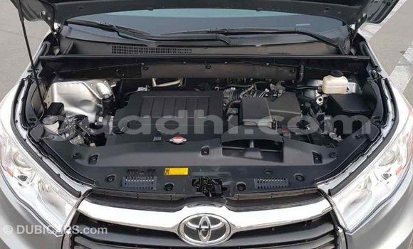 ይግዙ Imported Toyota Highlander ሌላ መኪና በ Import - Dubai በ ሶማሊያ ይግዙ Imported Toyota Highlander ሌላ መኪና በ Import - Dubai በ ሶማሊያ