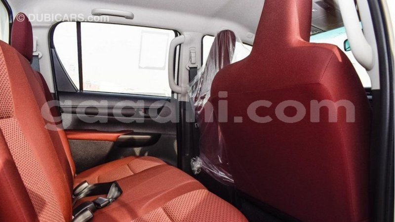 Big with watermark toyota hilux somalia import dubai 3984