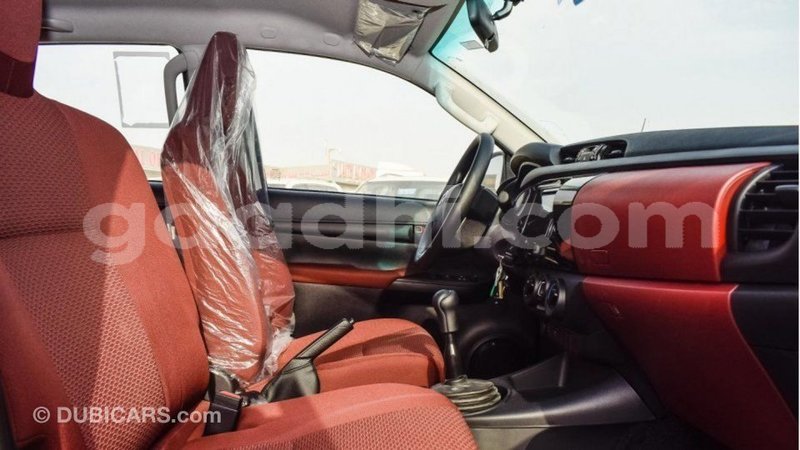 Big with watermark toyota hilux somalia import dubai 3984