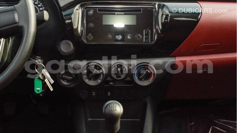 Big with watermark toyota hilux somalia import dubai 3984