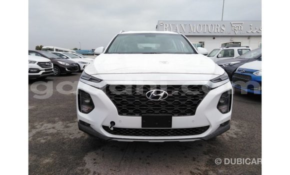 Acheter Import Voiture Hyundai Santa Fe Blanc à Import - Dubai, Somalie Acheter Import Voiture Hyundai Santa Fe Blanc à Import - Dubai, Somalie