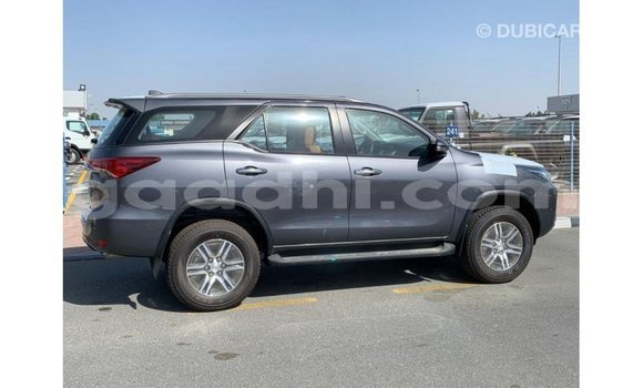 ይግዙ Imported Toyota Fortuner ሌላ መኪና በ Import - Dubai በ ሶማሊያ ይግዙ Imported Toyota Fortuner ሌላ መኪና በ Import - Dubai በ ሶማሊያ