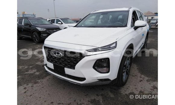 Acheter Import Voiture Hyundai Santa Fe Blanc à Import - Dubai, Somalie Acheter Import Voiture Hyundai Santa Fe Blanc à Import - Dubai, Somalie