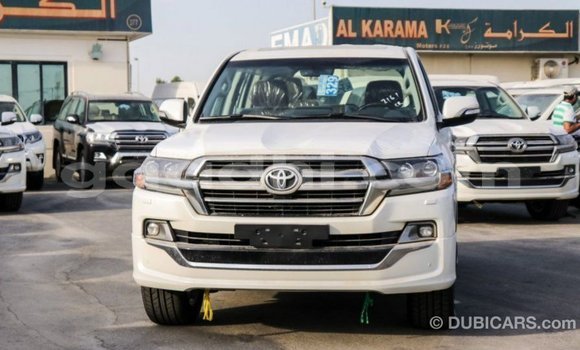 Buy Import Toyota Land Cruiser White Car in Import - Dubai in Somalia Buy Import Toyota Land Cruiser White Car in Import - Dubai in Somalia