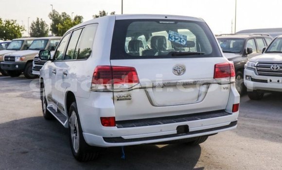 Buy Import Toyota Land Cruiser White Car in Import - Dubai in Somalia Buy Import Toyota Land Cruiser White Car in Import - Dubai in Somalia