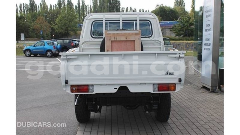 Big with watermark toyota land cruiser somalia import dubai 3993