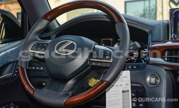 اشتري Imported Lexus LX أسود سيارة في Import - Dubai في الصومال اشتري Imported Lexus LX أسود سيارة في Import - Dubai في الصومال