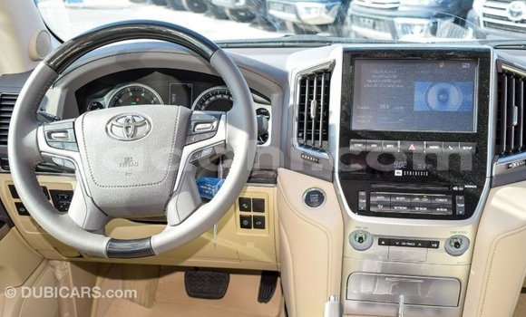 Buy Import Toyota Land Cruiser White Car in Import - Dubai in Somalia Buy Import Toyota Land Cruiser White Car in Import - Dubai in Somalia