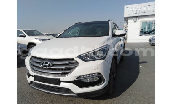 اشتري Imported Hyundai Santa Fe أبيض سيارة في Import - Dubai في الصومال اشتري Imported Hyundai Santa Fe أبيض سيارة في Import - Dubai في الصومال