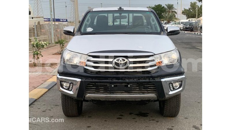 Big with watermark toyota hilux somalia import dubai 4005