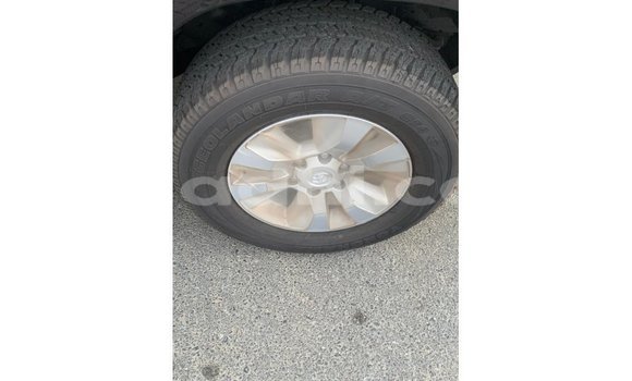 Imported Toyota Hilux Black Makiinaa iti Import - Dubai keessatti Somalia keessatti Imported Toyota Hilux Black Makiinaa iti Import - Dubai keessatti Somalia keessatti