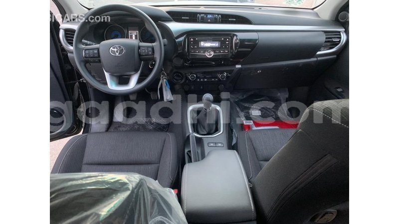 Big with watermark toyota hilux somalia import dubai 4005