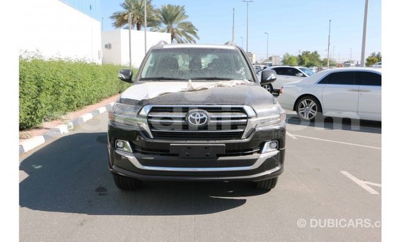 Nunua Imported Toyota Land Cruiser Nyeusi Gari ndani ya Import - Dubai nchini Somalia Nunua Imported Toyota Land Cruiser Nyeusi Gari ndani ya Import - Dubai nchini Somalia
