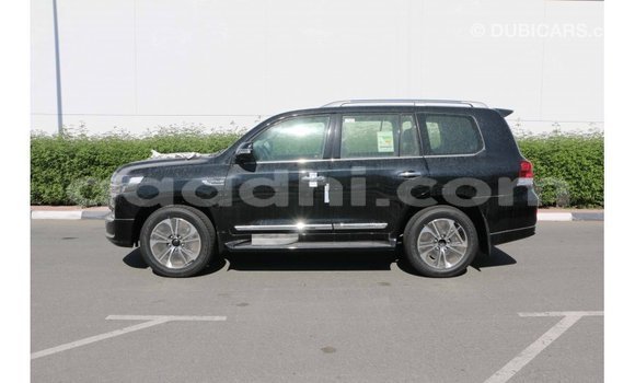 Nunua Imported Toyota Land Cruiser Nyeusi Gari ndani ya Import - Dubai nchini Somalia Nunua Imported Toyota Land Cruiser Nyeusi Gari ndani ya Import - Dubai nchini Somalia