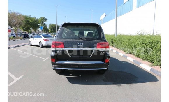 Nunua Imported Toyota Land Cruiser Nyeusi Gari ndani ya Import - Dubai nchini Somalia Nunua Imported Toyota Land Cruiser Nyeusi Gari ndani ya Import - Dubai nchini Somalia