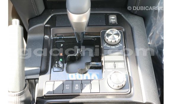 Nunua Imported Toyota Land Cruiser Nyeusi Gari ndani ya Import - Dubai nchini Somalia Nunua Imported Toyota Land Cruiser Nyeusi Gari ndani ya Import - Dubai nchini Somalia