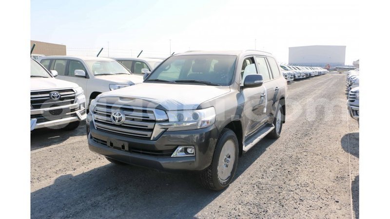 Big with watermark toyota land cruiser somalia import dubai 4007