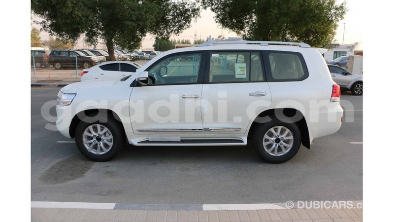 Big with watermark toyota land cruiser somalia import dubai 4008