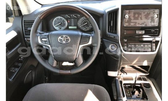 Nunua Imported Toyota Land Cruiser Nyeusi Gari ndani ya Import - Dubai nchini Somalia Nunua Imported Toyota Land Cruiser Nyeusi Gari ndani ya Import - Dubai nchini Somalia