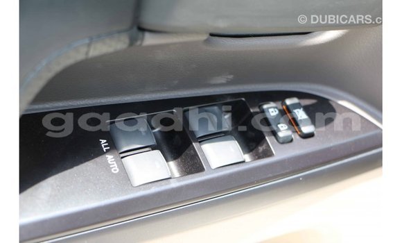 Nunua Imported Toyota Land Cruiser Nyeupe Gari ndani ya Import - Dubai nchini Somalia Nunua Imported Toyota Land Cruiser Nyeupe Gari ndani ya Import - Dubai nchini Somalia