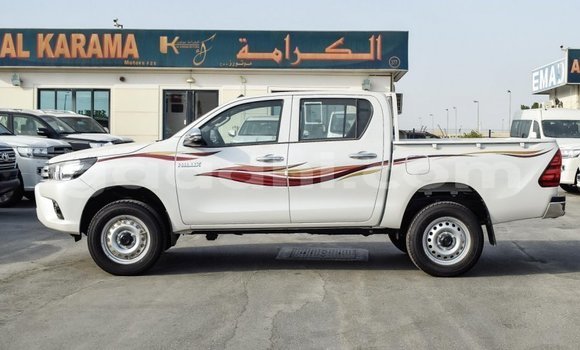 ይግዙ Imported Toyota Hilux ነጭ መኪና በ Import - Dubai በ ሶማሊያ ይግዙ Imported Toyota Hilux ነጭ መኪና በ Import - Dubai በ ሶማሊያ