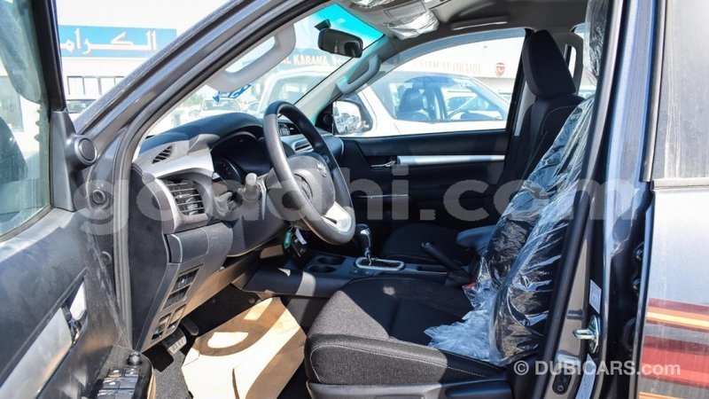 Big with watermark toyota hilux somalia import dubai 4015