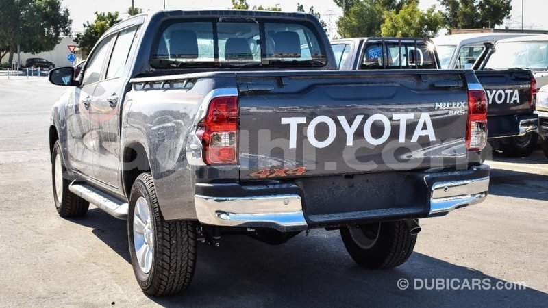 Big with watermark toyota hilux somalia import dubai 4015